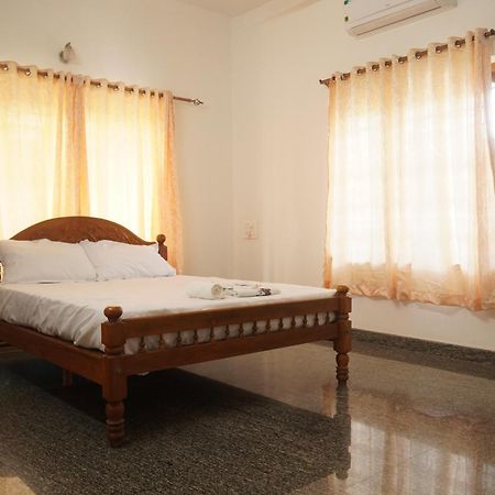 Joby Homestay Kadamakudy Kochi Exterior photo