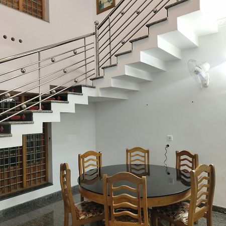 Joby Homestay Kadamakudy Kochi Exterior photo