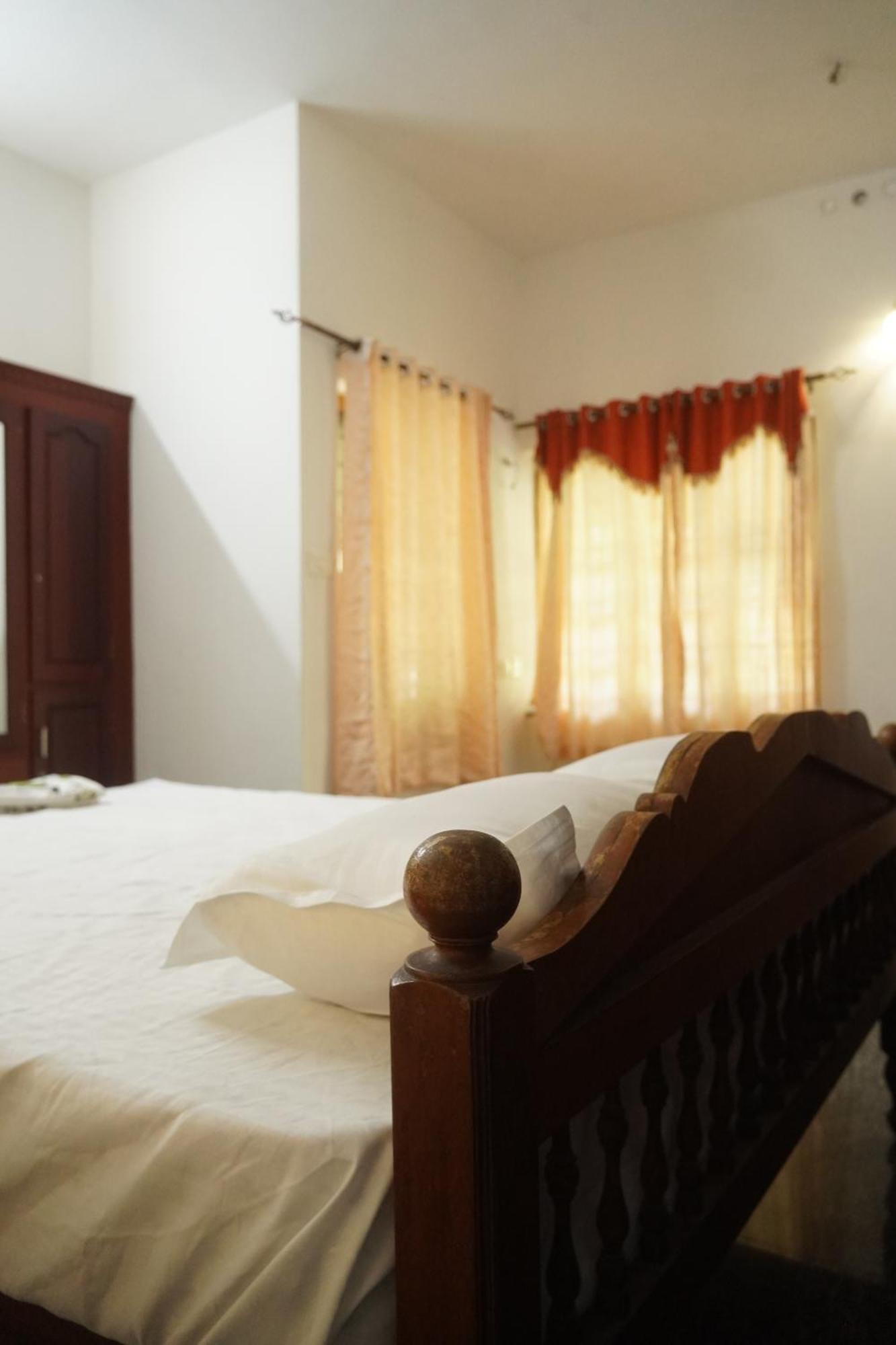 Joby Homestay Kadamakudy Kochi Exterior photo